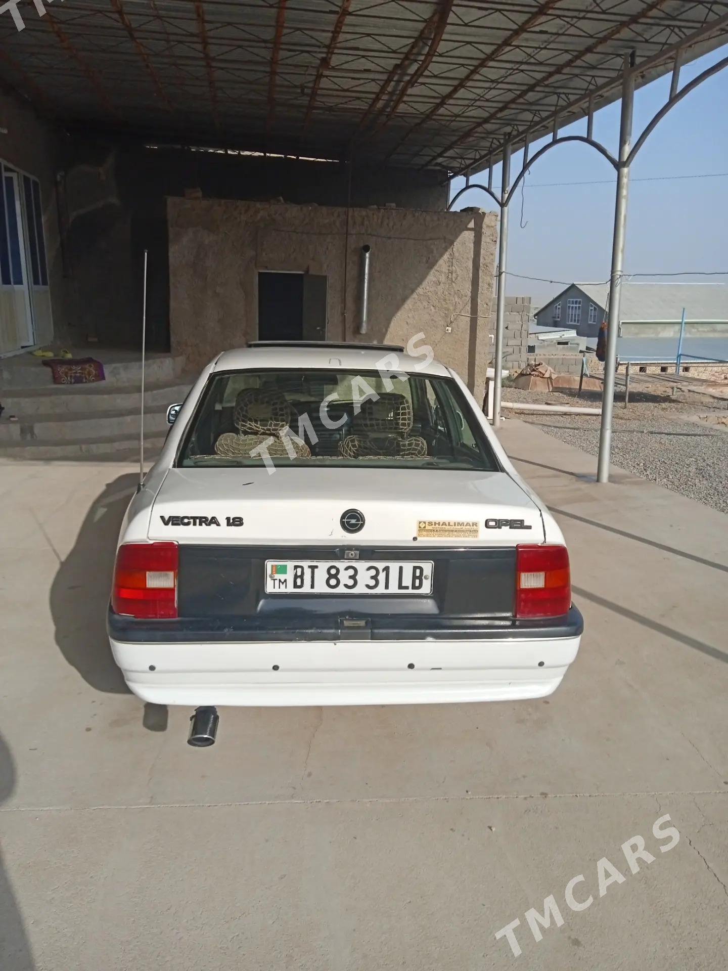 Opel Vectra 1989 - 30 000 TMT - Магданлы - img 2