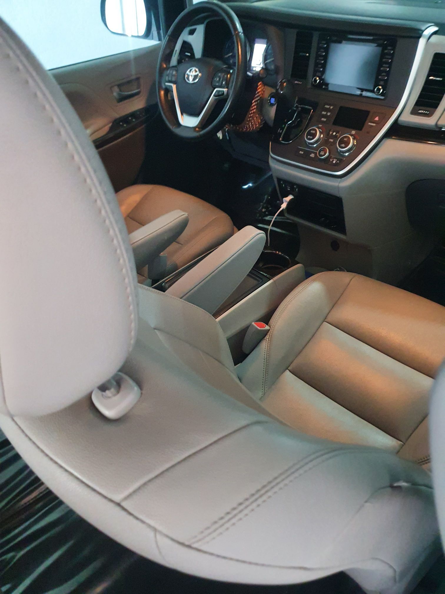 Toyota Sienna 2019 - 600 000 TMT - Ашхабад - img 6