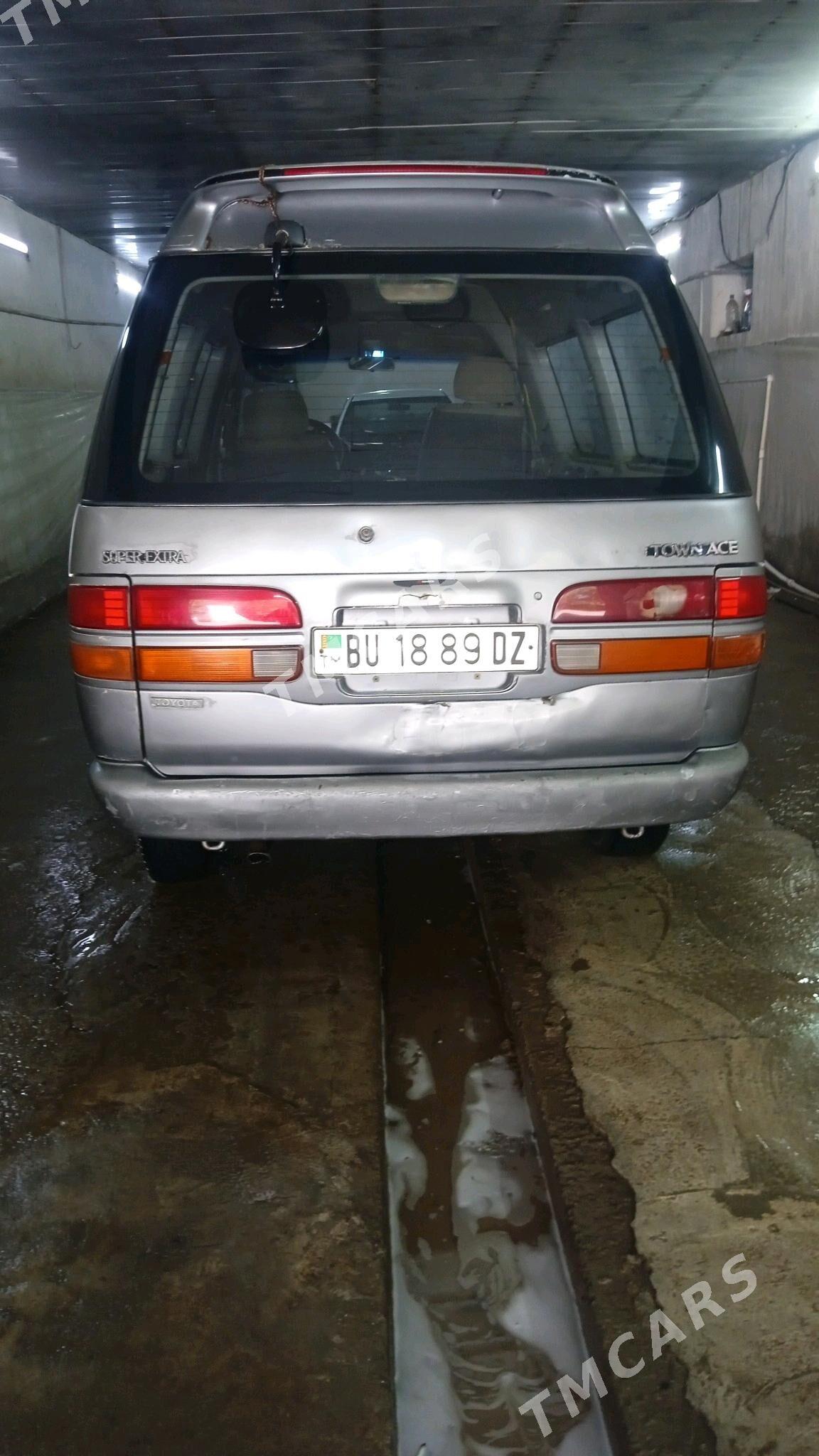Toyota Town Ace 1992 - 25 000 TMT - Дашогуз - img 5