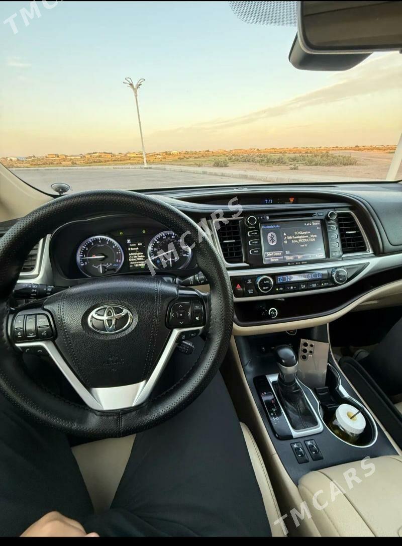 Toyota Highlander 2019 - 540 000 TMT - Гарабекевюл - img 2