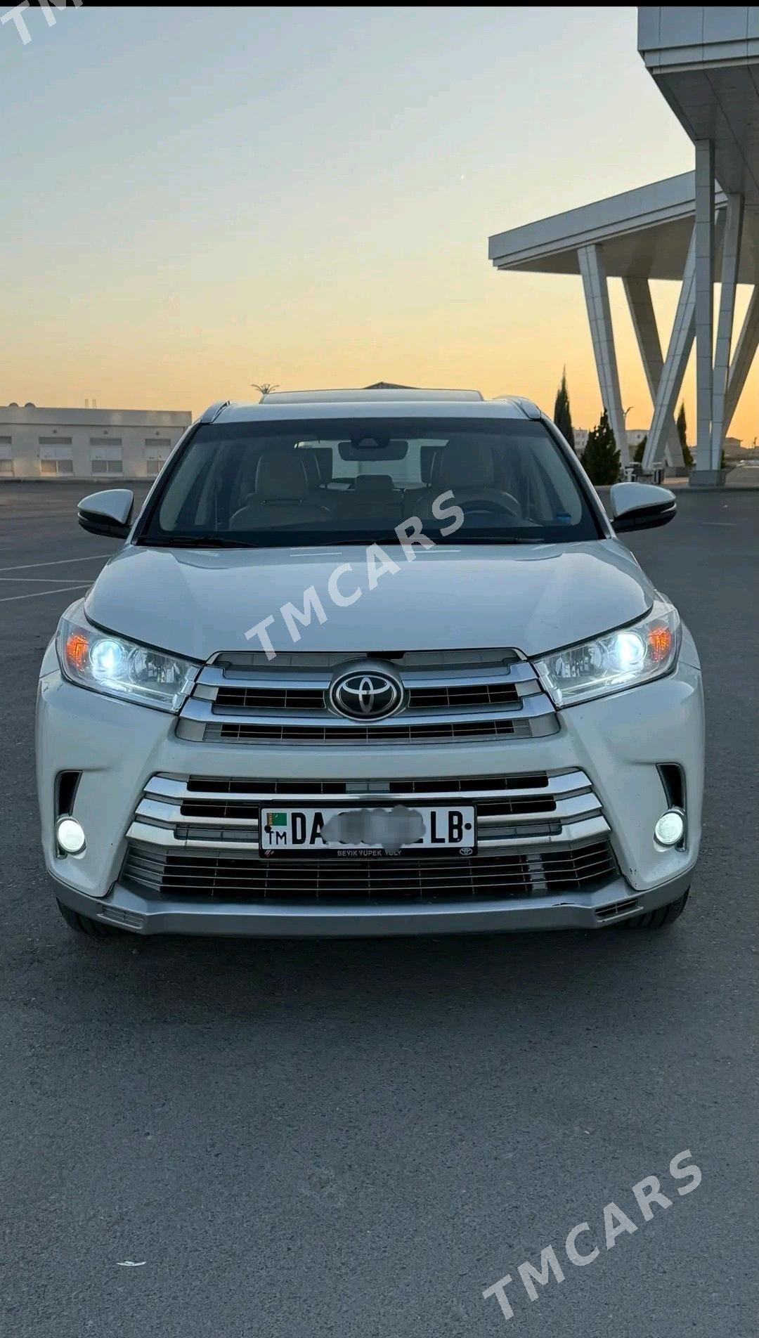 Toyota Highlander 2019 - 540 000 TMT - Гарабекевюл - img 5