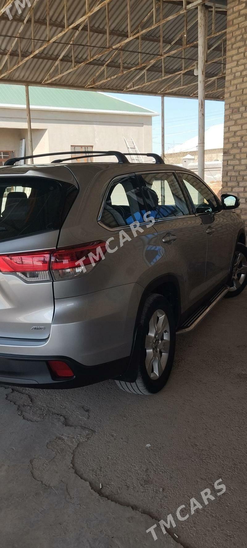 Toyota Highlander 2019 - 380 000 TMT - Мары - img 4