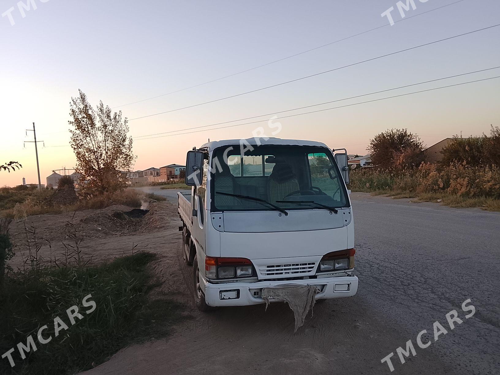 Isuzu Elf 1999 - 110 000 TMT - Kerki - img 3