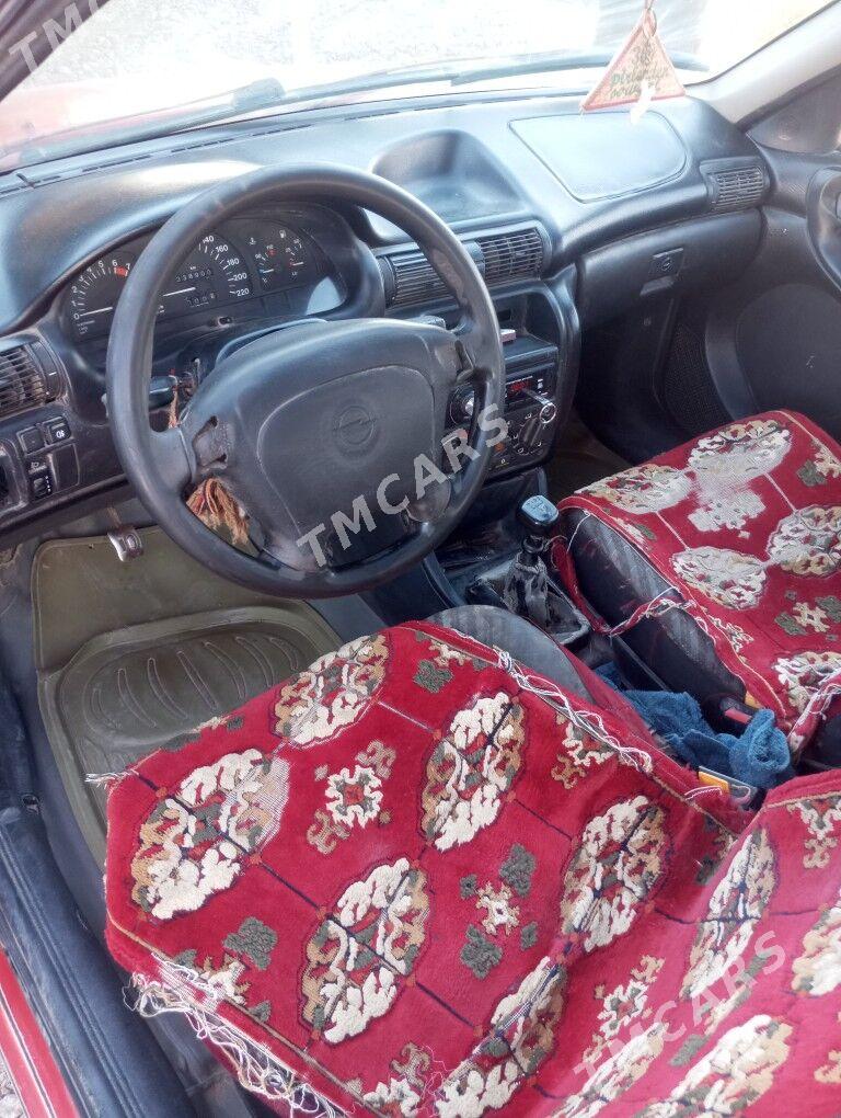 Opel Astra 1994 - 30 000 TMT - Болдумсаз - img 2
