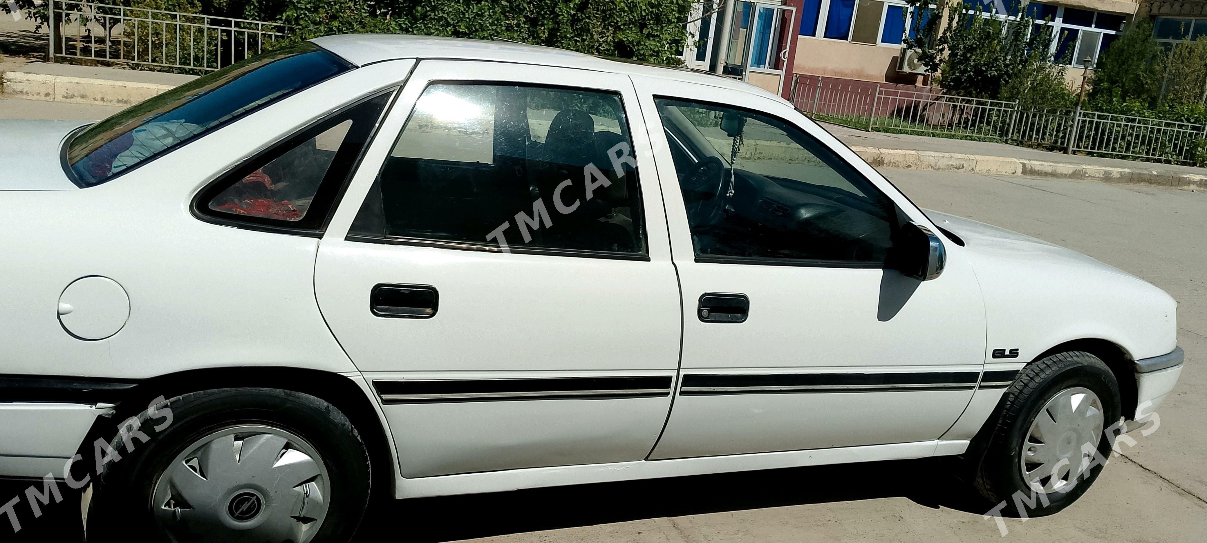 Opel Vectra 1992 - 35 000 TMT - Mary - img 2