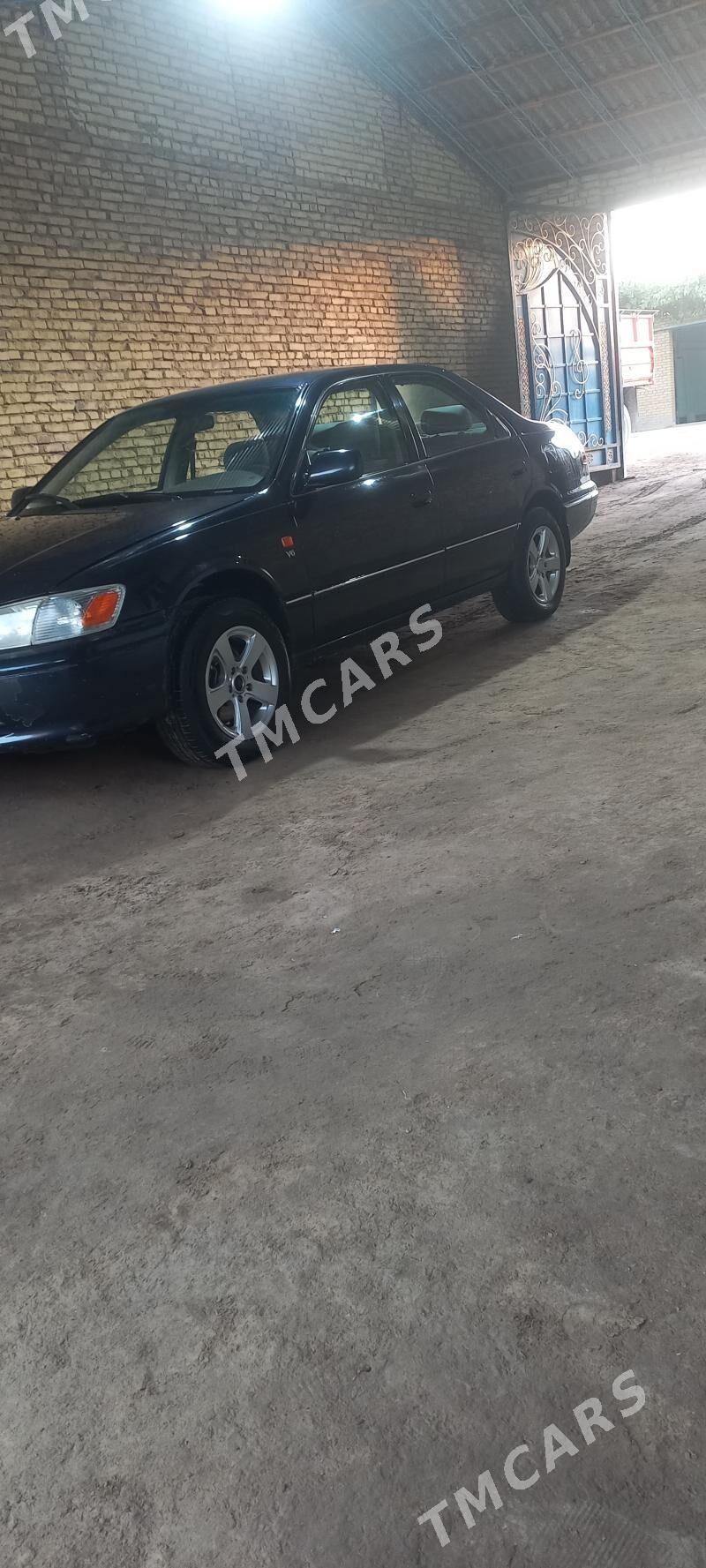 Toyota Camry 2000 - 140 000 TMT - Garabekewül - img 2