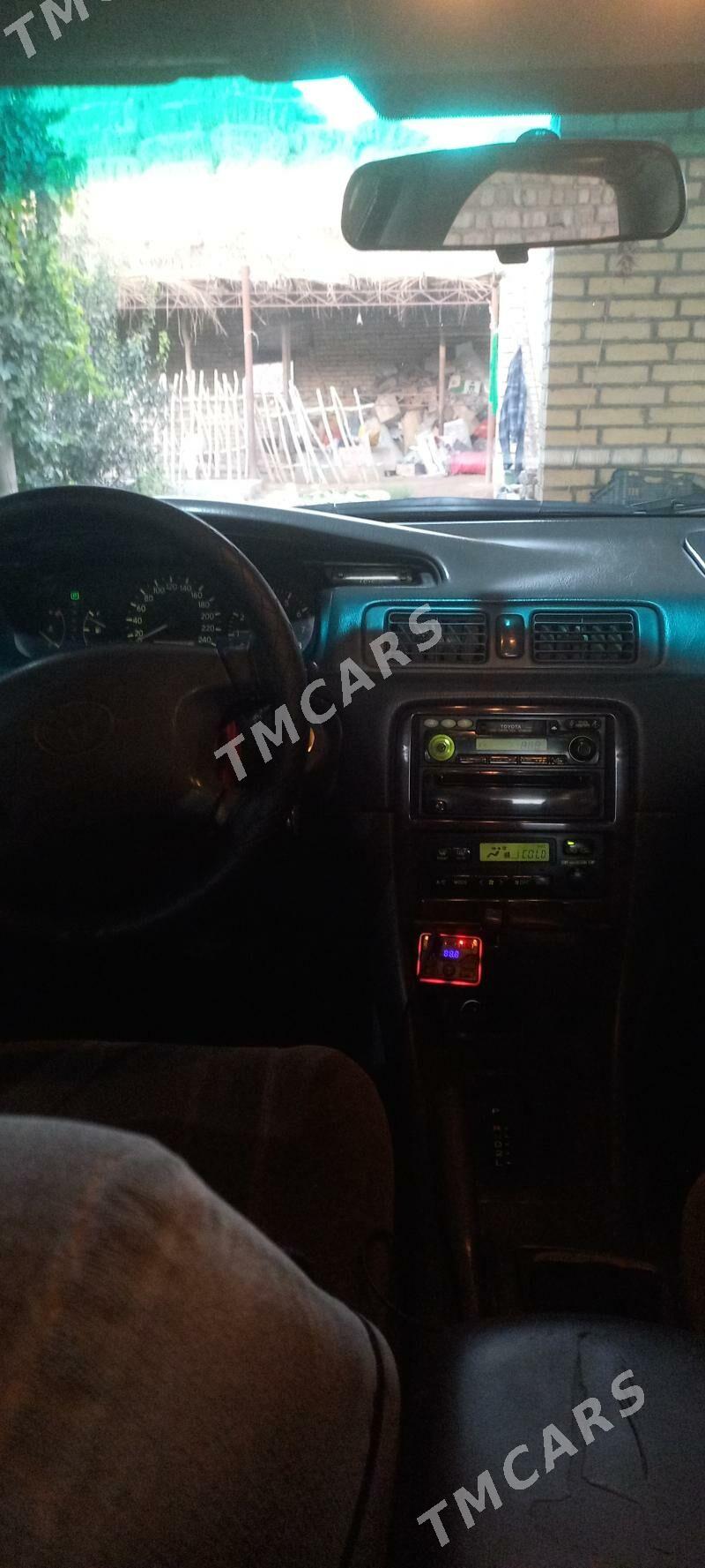 Toyota Camry 2000 - 140 000 TMT - Garabekewül - img 8