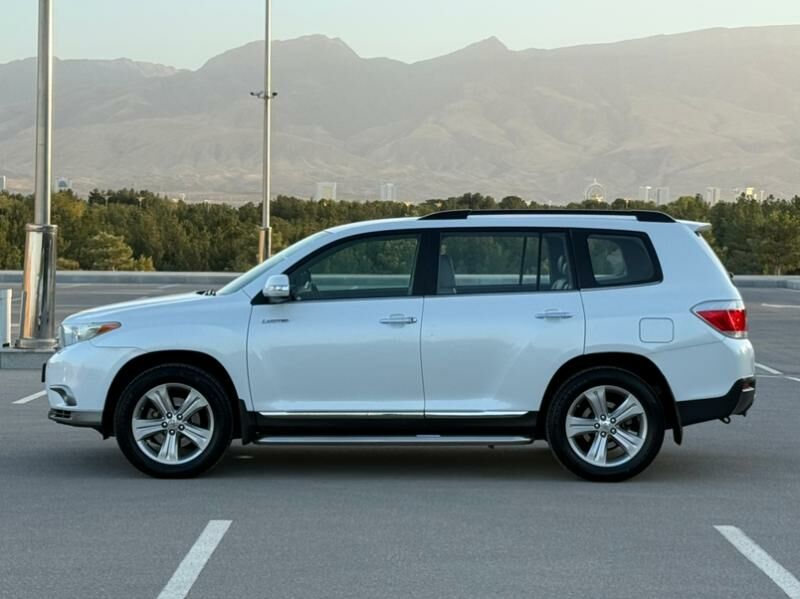 Toyota Highlander 2013 - 340 000 TMT - Ашхабад - img 4