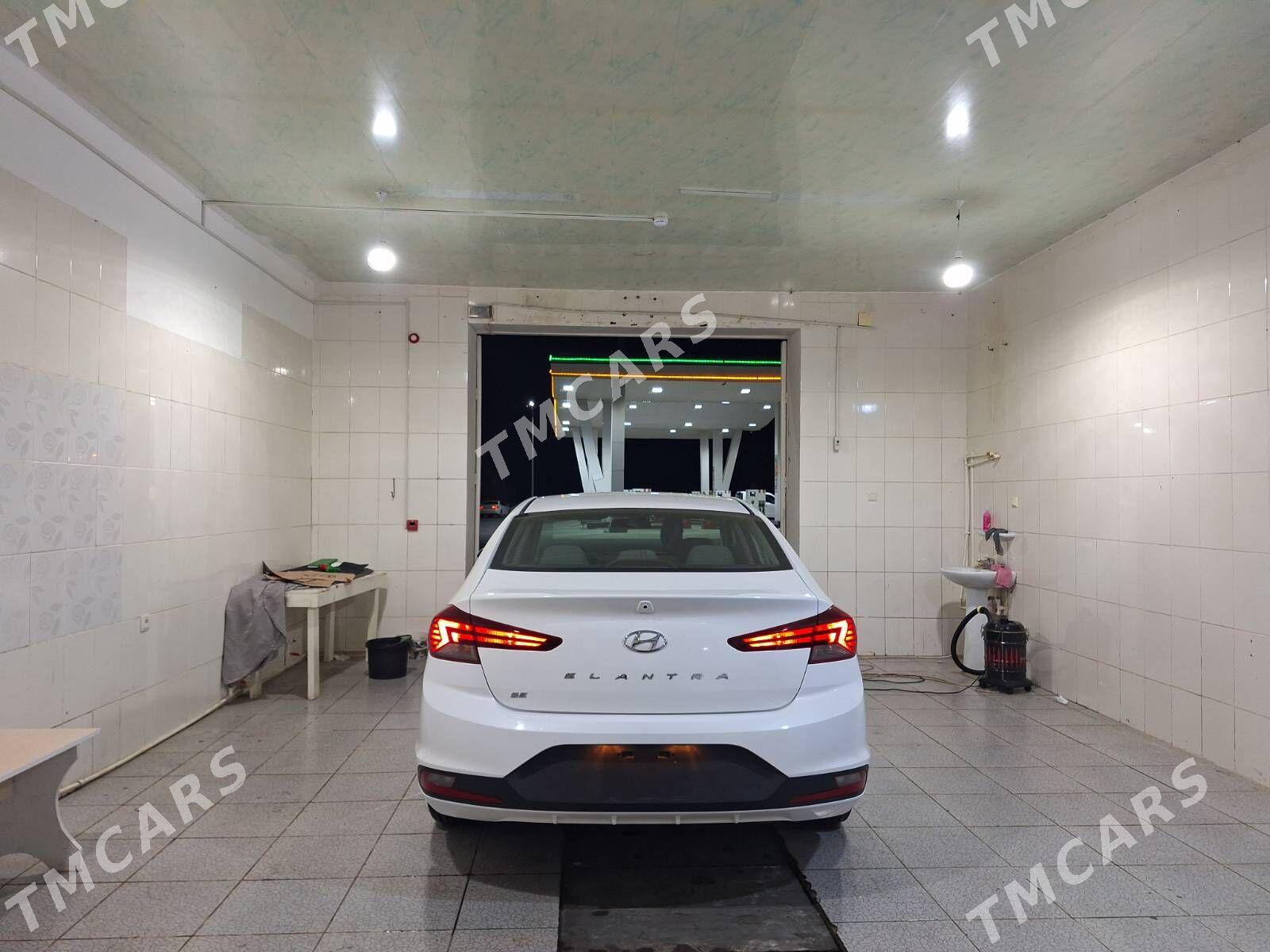Hyundai Elantra 2020 - 190 000 TMT - Aşgabat - img 3