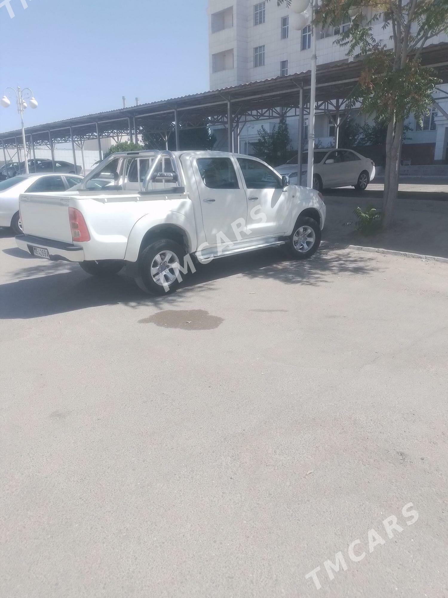 Toyota Hilux 2007 - 160 000 TMT - Oguz han - img 4