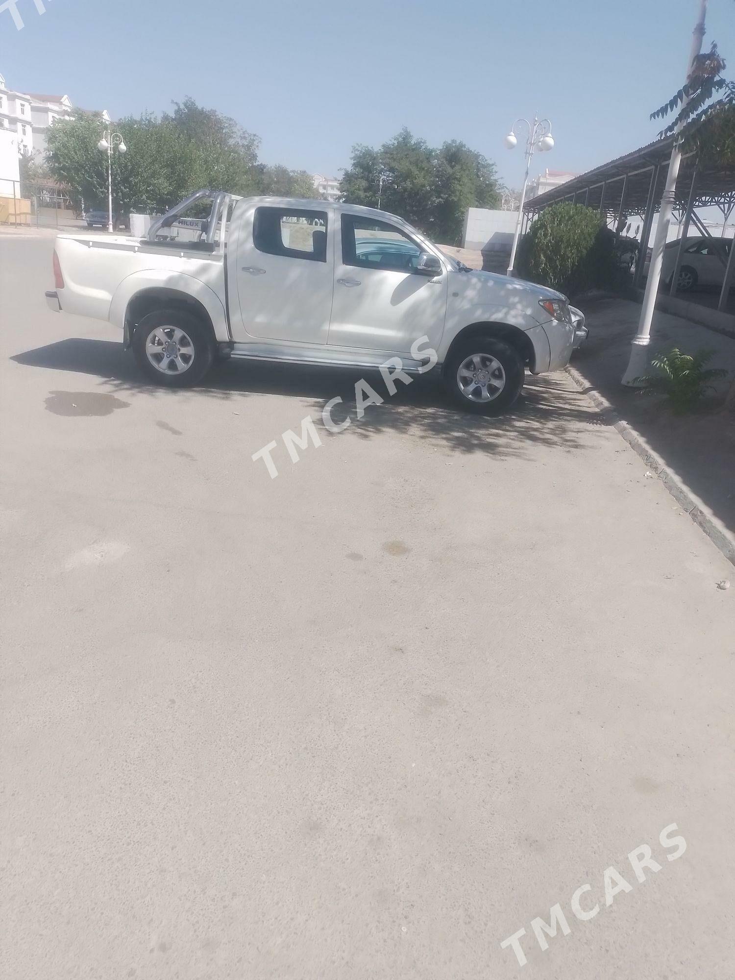 Toyota Hilux 2007 - 160 000 TMT - Oguz han - img 5