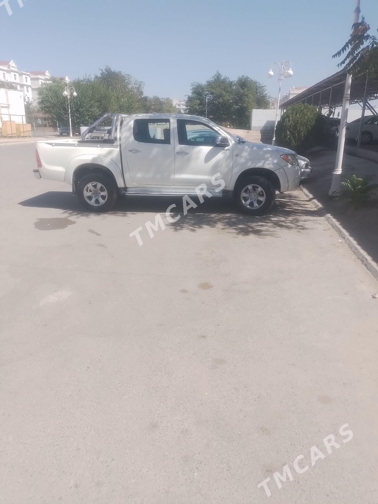 Toyota Hilux 2007 - 160 000 TMT - Oguz han - img 6