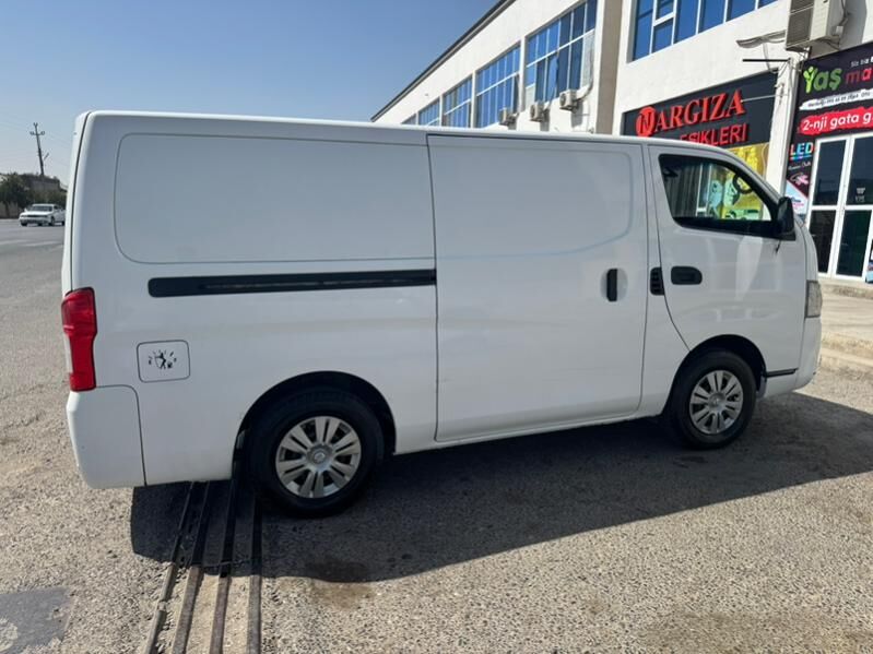 Nissan Urvan 2015 - 230 000 TMT - Мары - img 6