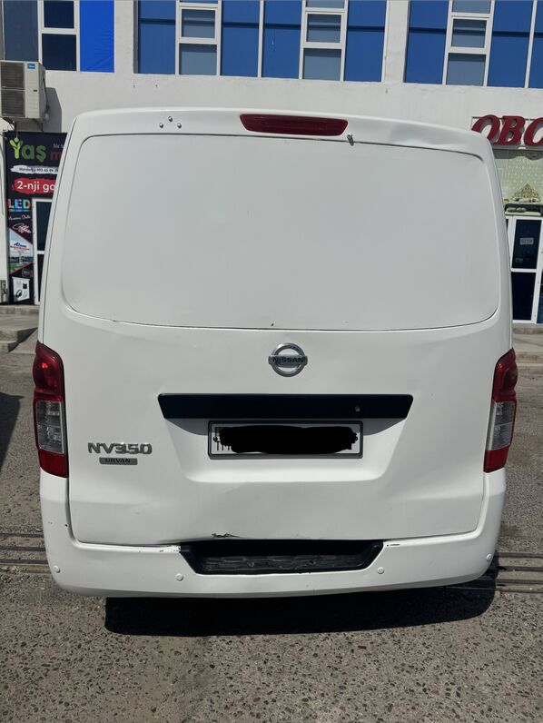 Nissan Urvan 2015 - 230 000 TMT - Мары - img 1