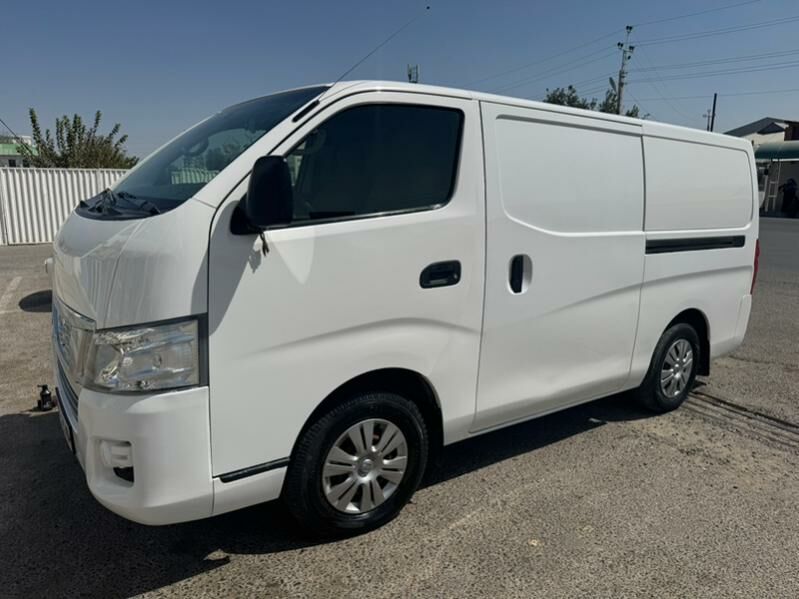 Nissan Urvan 2015 - 230 000 TMT - Мары - img 4