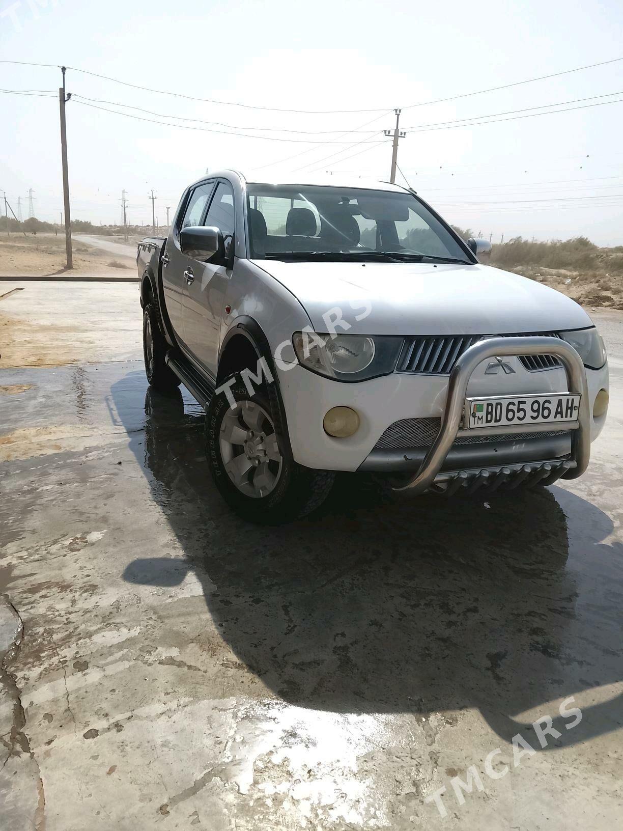 Mitsubishi L200 2009 - 140 000 TMT - Änew - img 3