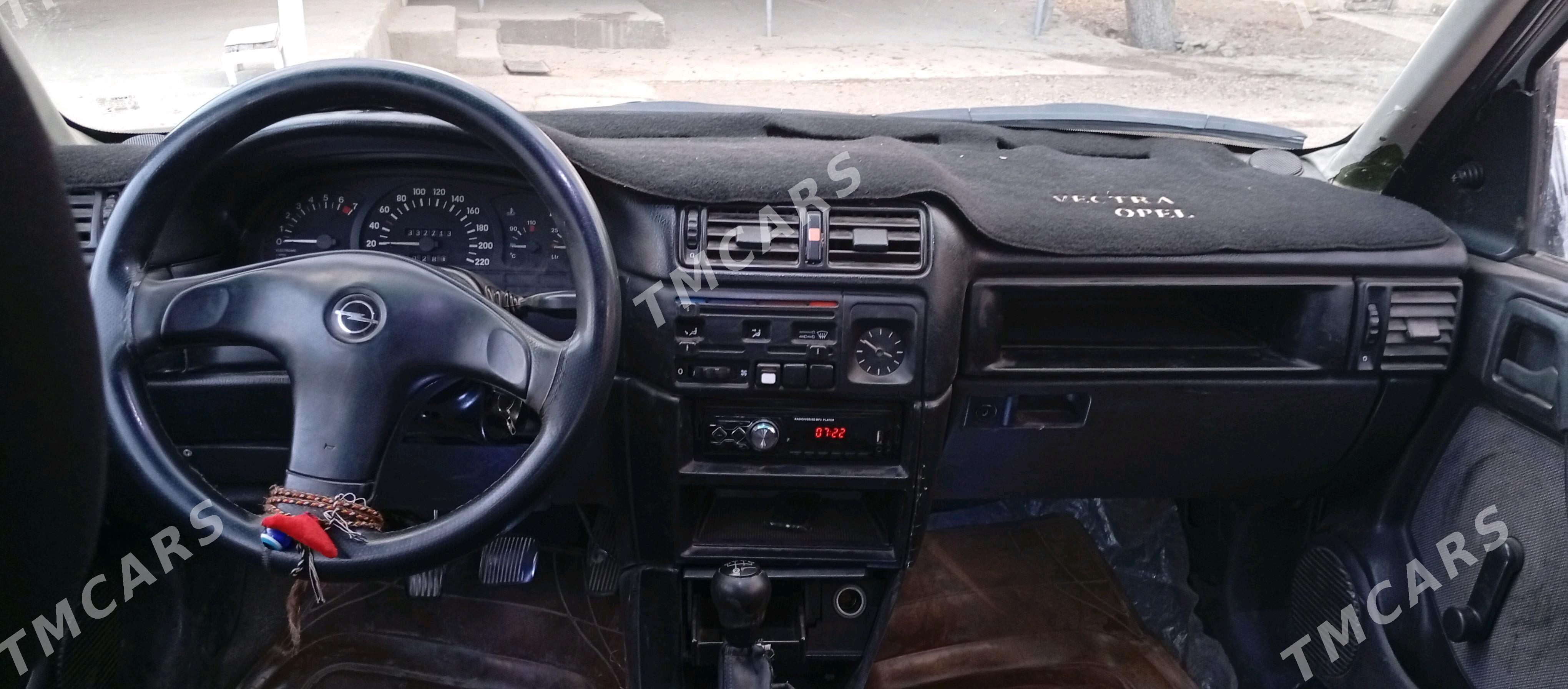 Opel Vectra 1991 - 35 000 TMT - Бахарден - img 3