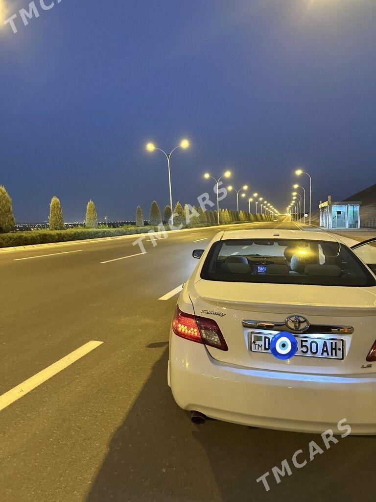 Toyota Camry 2010 - 205 000 TMT - Gökdepe - img 2