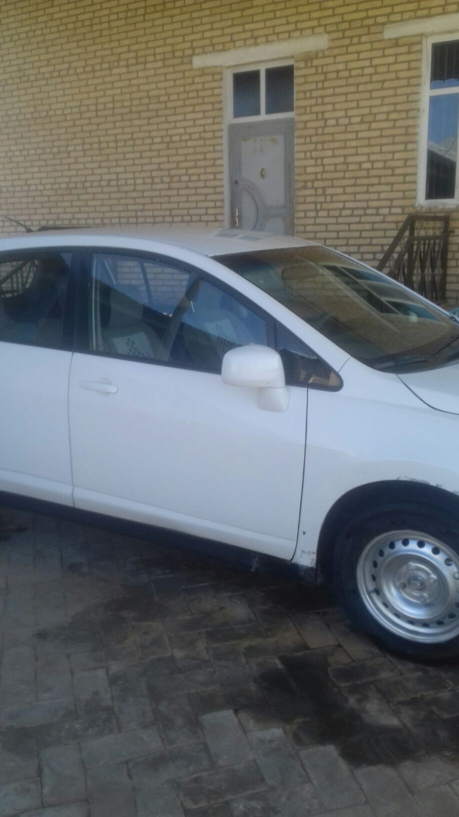 Nissan Versa 2010 - 103 000 TMT - Туркменгала - img 4