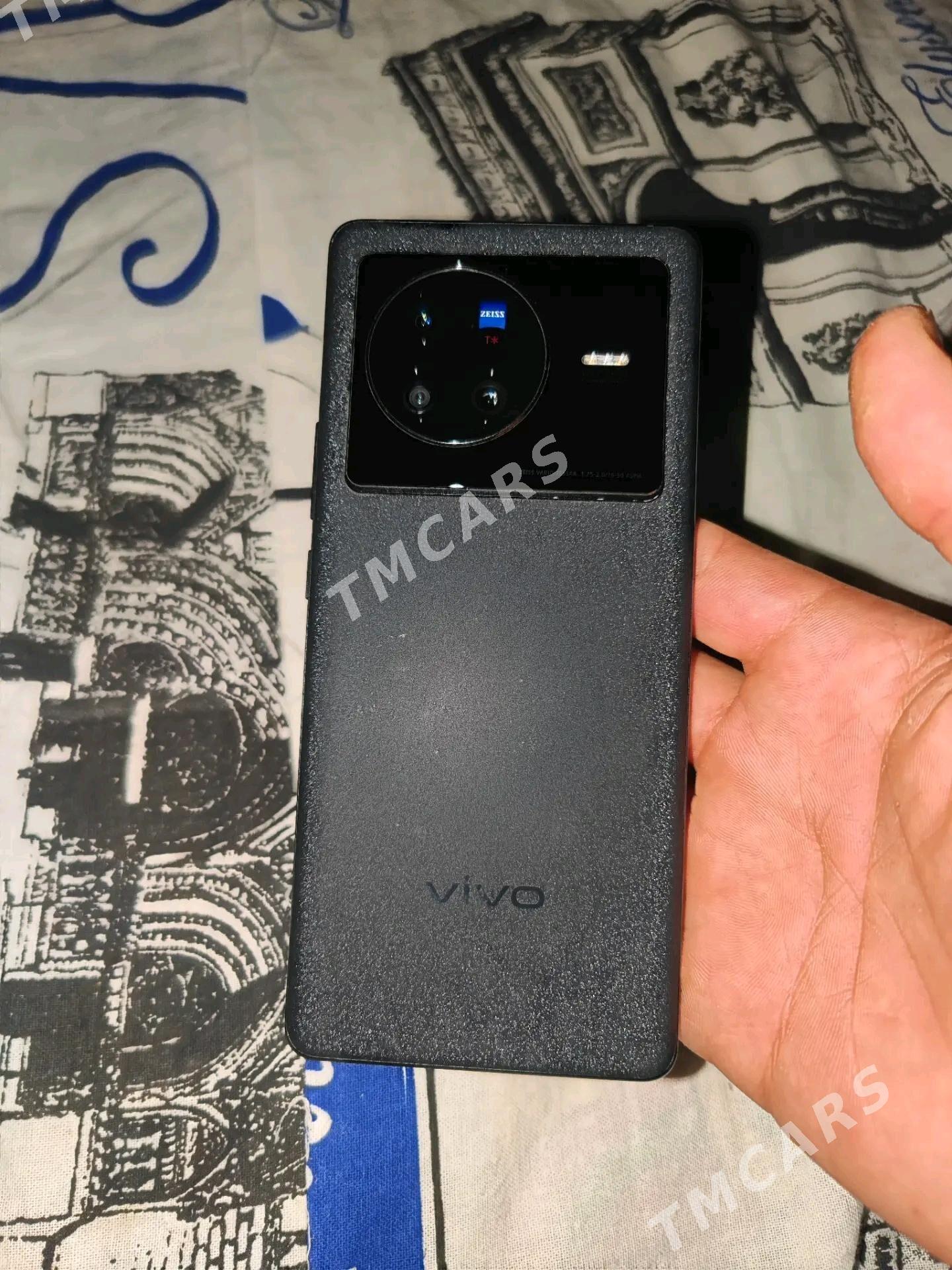 vivo x80 - Mary - img 1