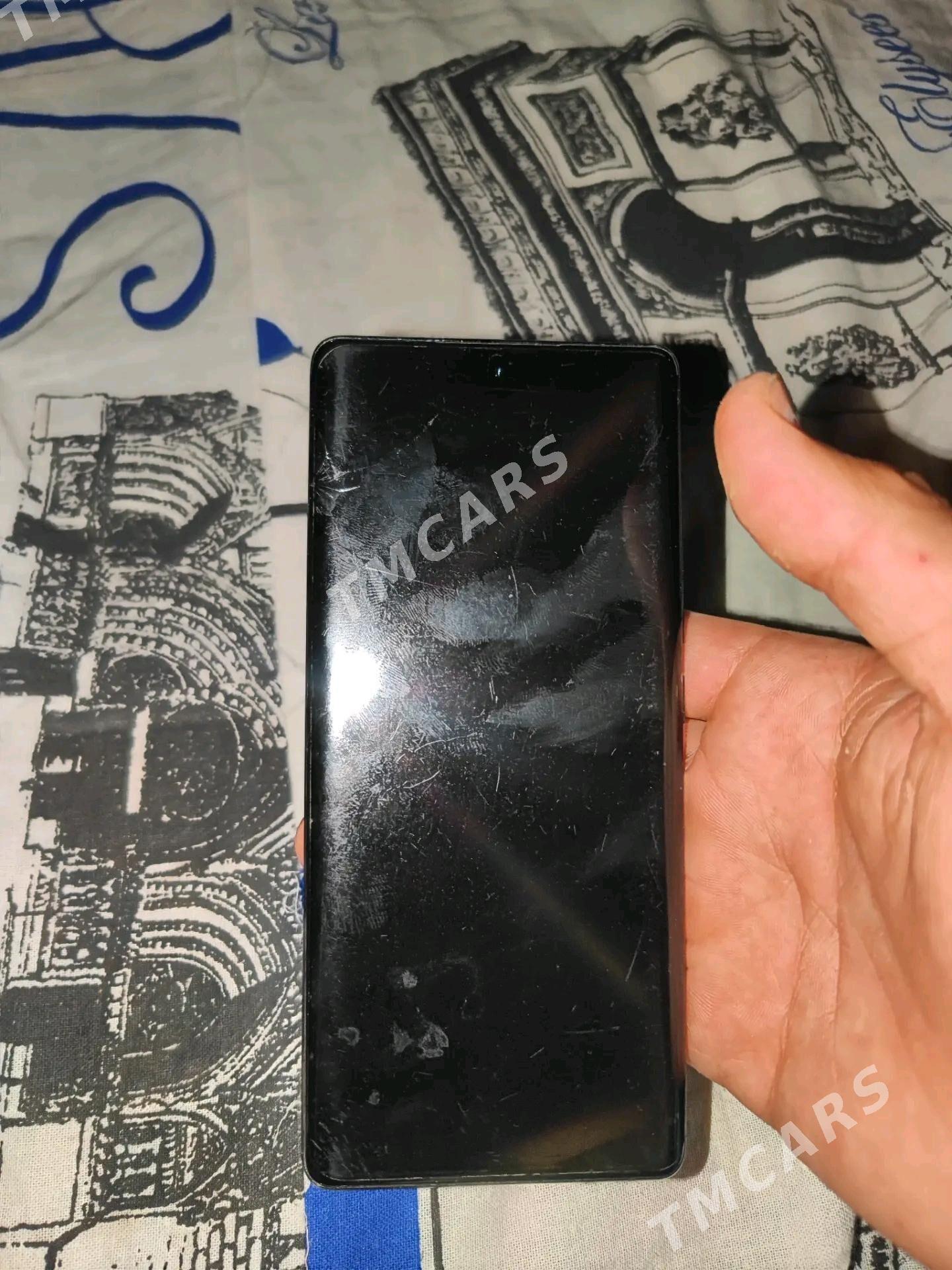 vivo x80 - Mary - img 2