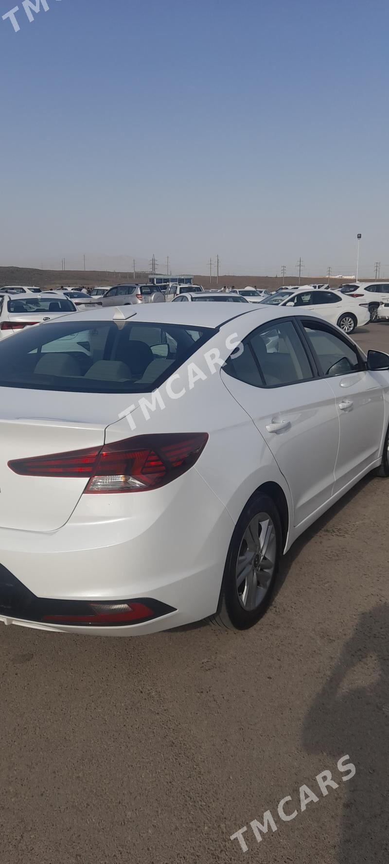 Hyundai Elantra 2020 - 210 000 TMT - Türkmenbaşy şaýoly - img 3