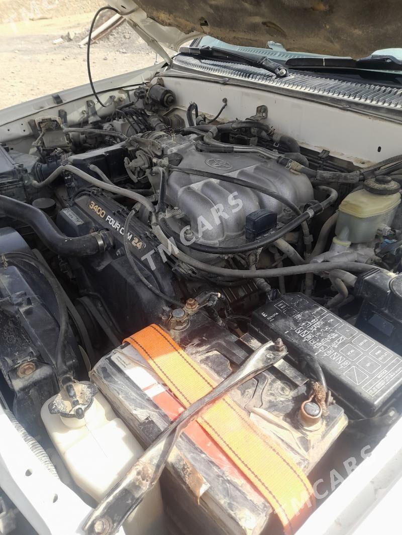 Toyota 4Runner 2002 - 145 000 TMT - Bereket - img 3