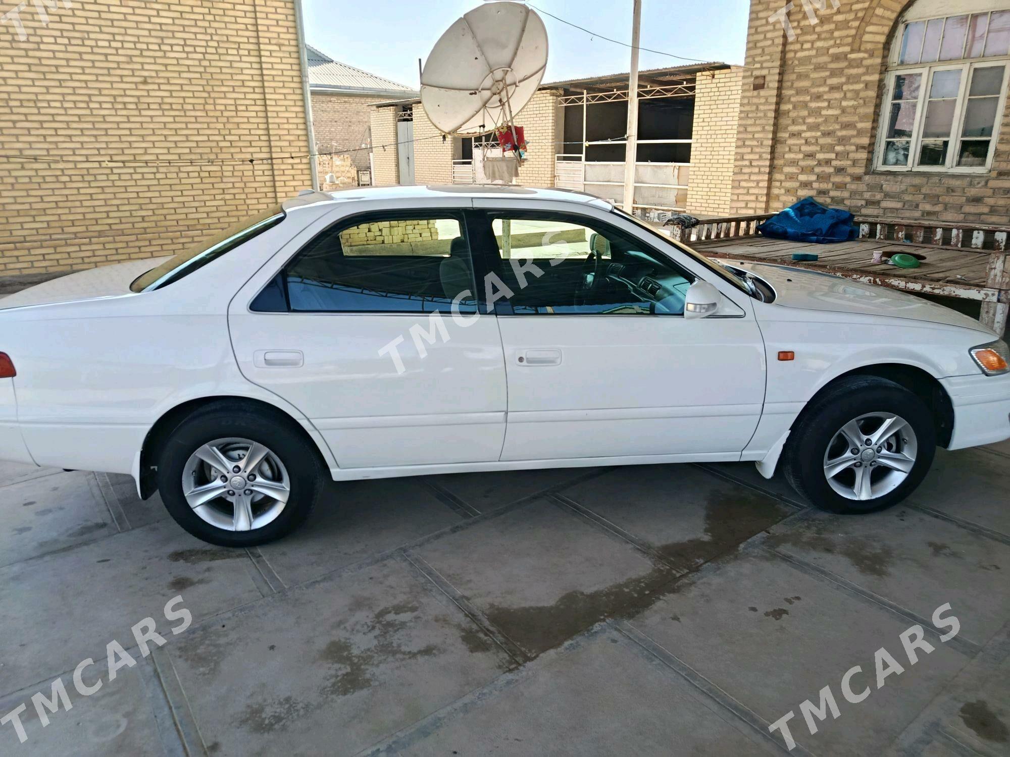 Toyota Camry 2000 - 140 000 TMT - Wekilbazar - img 4