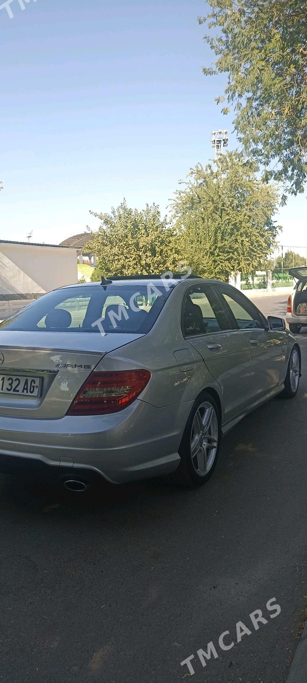 Mercedes-Benz C250 2012 - 185 000 TMT - Aşgabat - img 4
