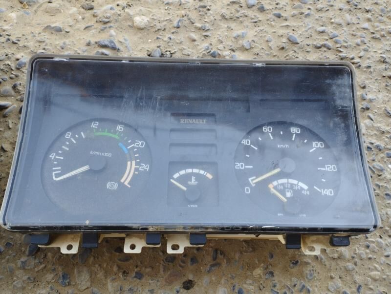 Volvo Renault 100 TMT - Мары - img 3