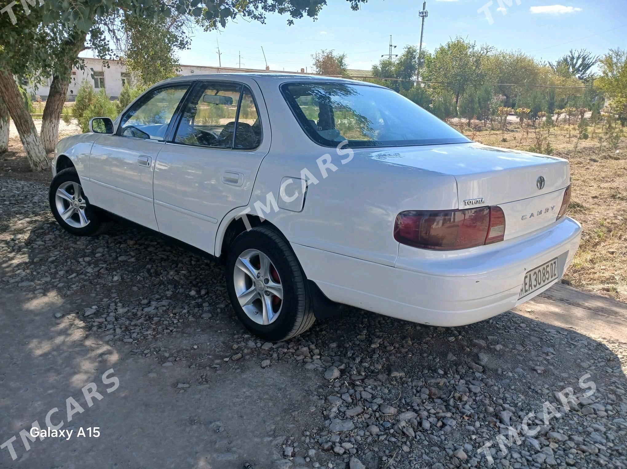 Toyota Camry 1996 - 87 000 TMT - Кёнеургенч - img 3