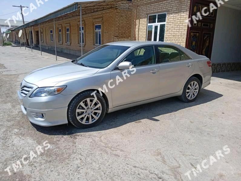 Toyota Camry 2010 - 200 000 TMT - Дянев - img 3