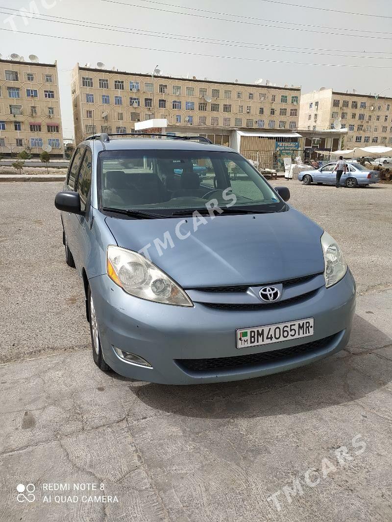 Toyota Sienna 2008 - 270 000 TMT - Мары - img 4
