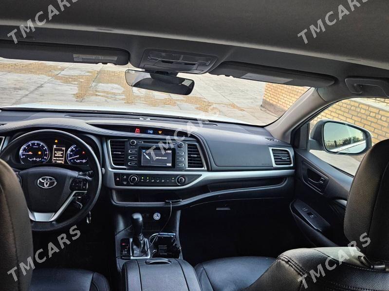 Toyota Highlander 2019 - 420 000 TMT - Байрамали - img 9