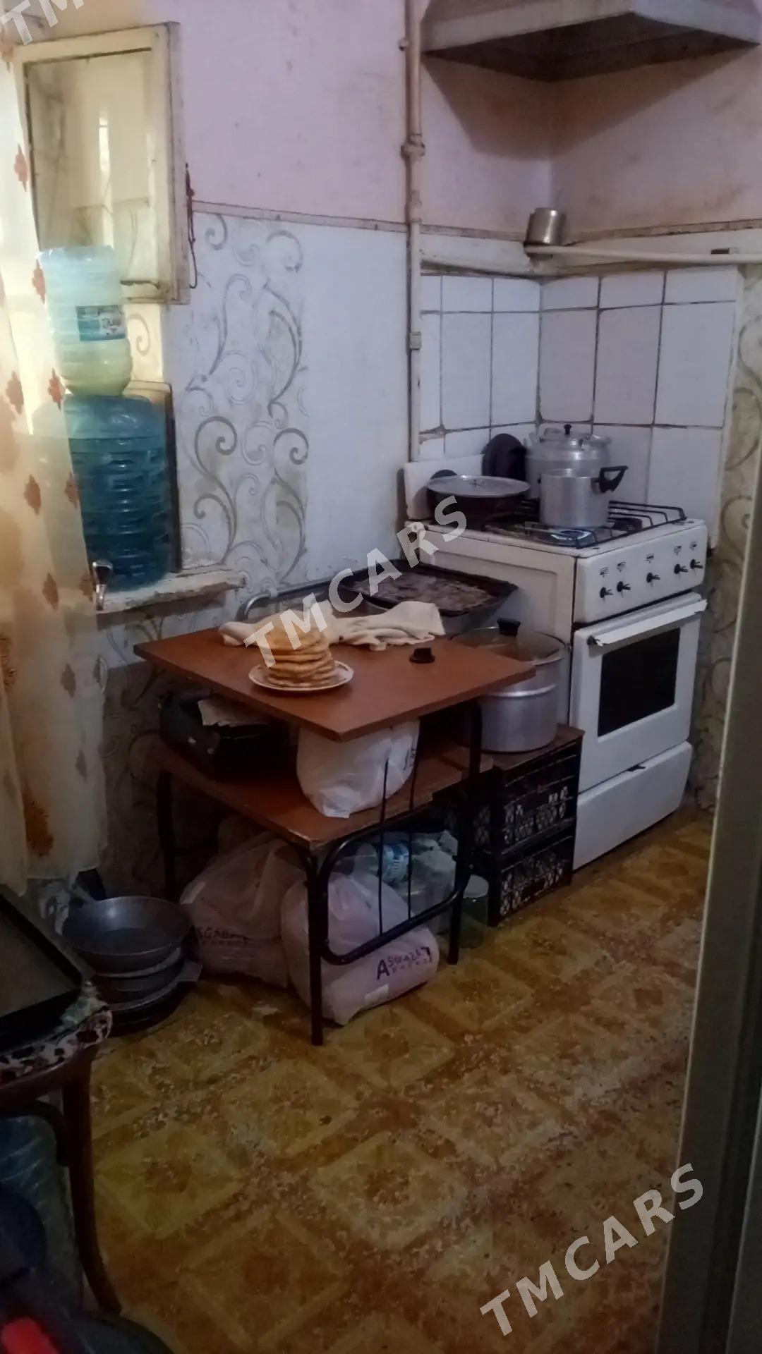 2 ком 2 этаж малый тихий двор - Türkmenbaşy - img 5