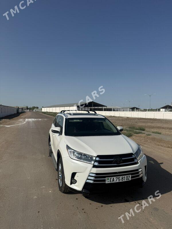 Toyota Highlander 2018 - 480 000 TMT - Köneürgenç - img 1