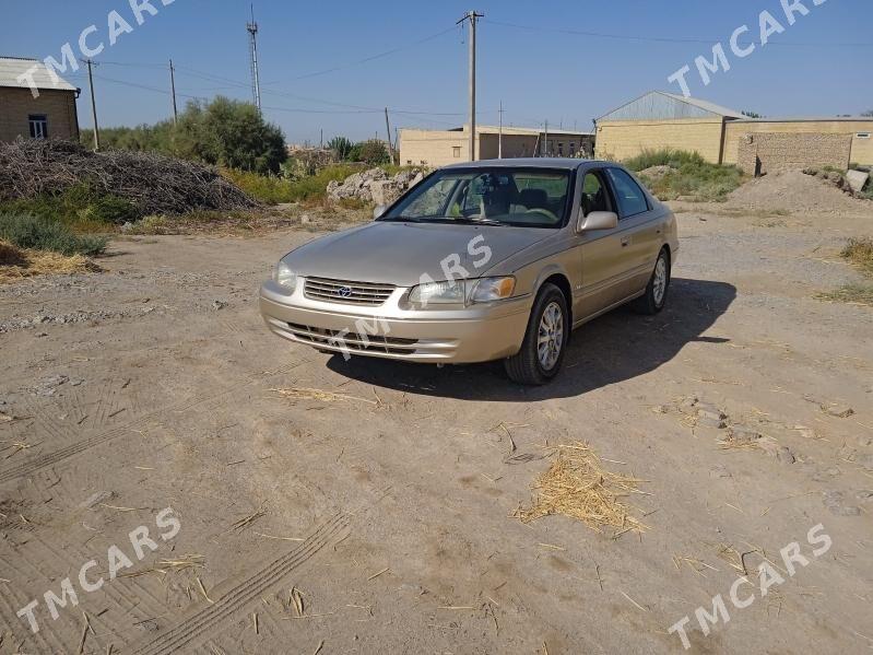 Toyota Camry 1998 - 125 000 TMT - Дянев - img 7