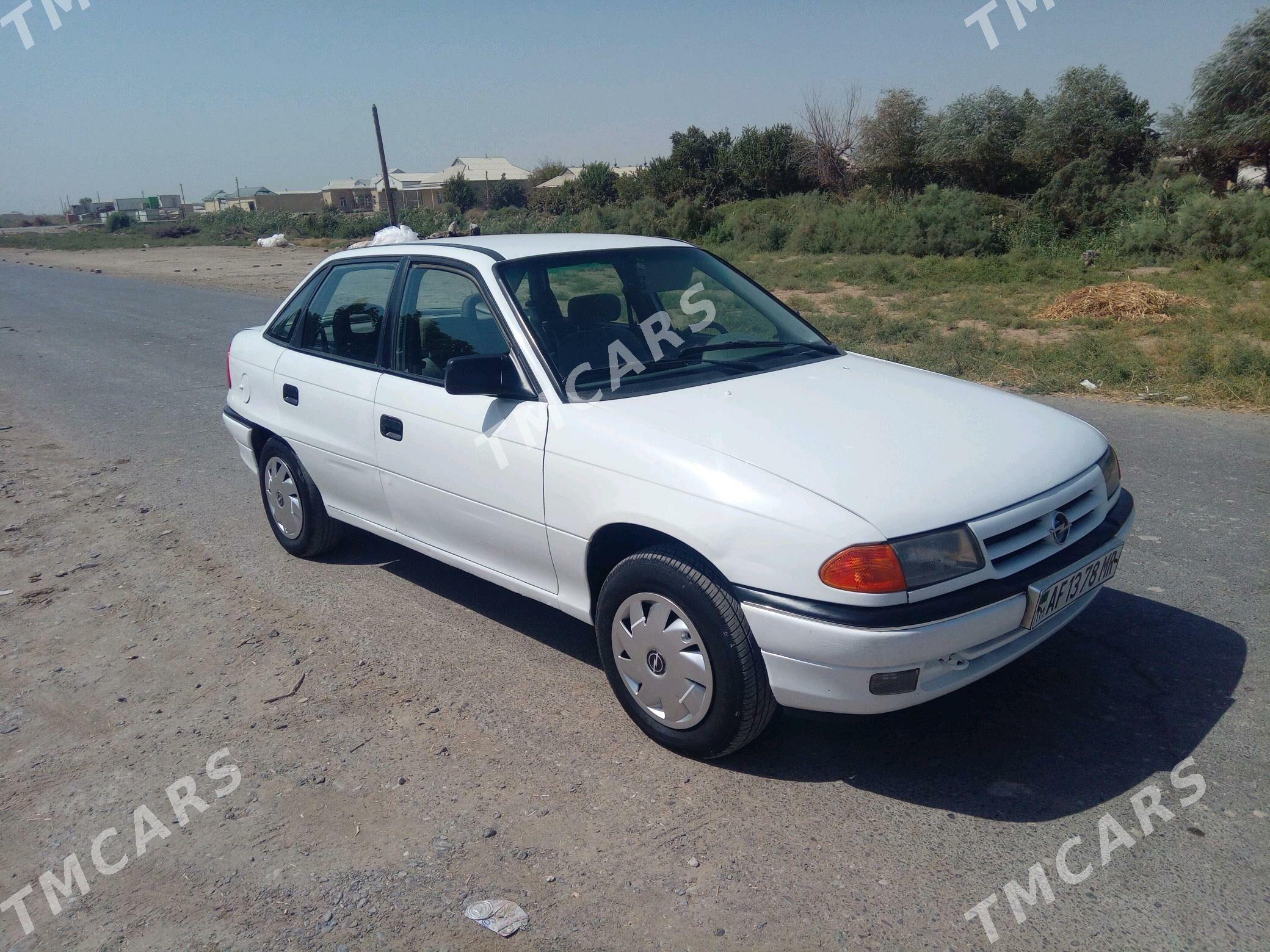 Opel Astra 1992 - 29 000 TMT - Мары - img 4