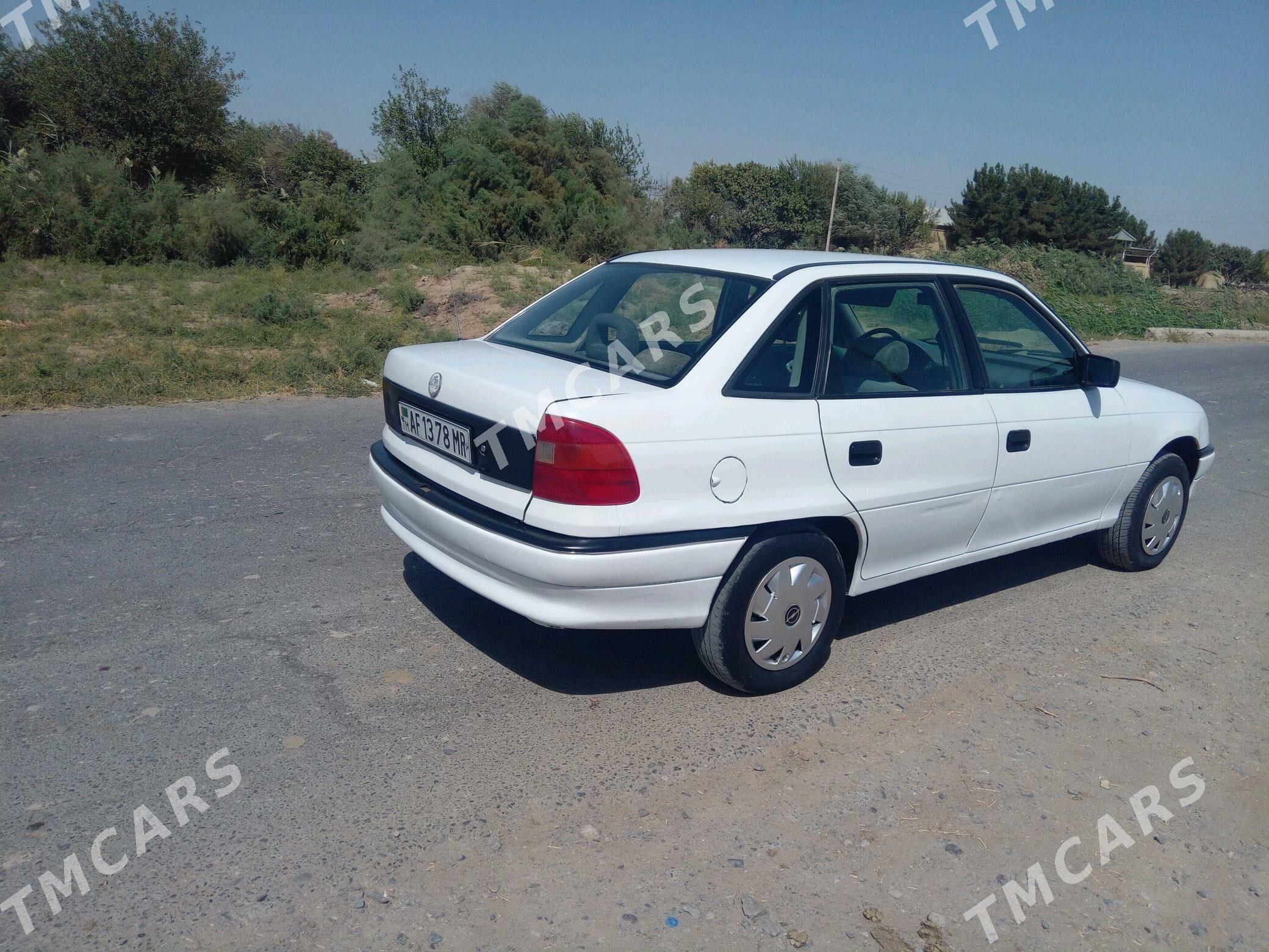 Opel Astra 1992 - 29 000 TMT - Мары - img 3