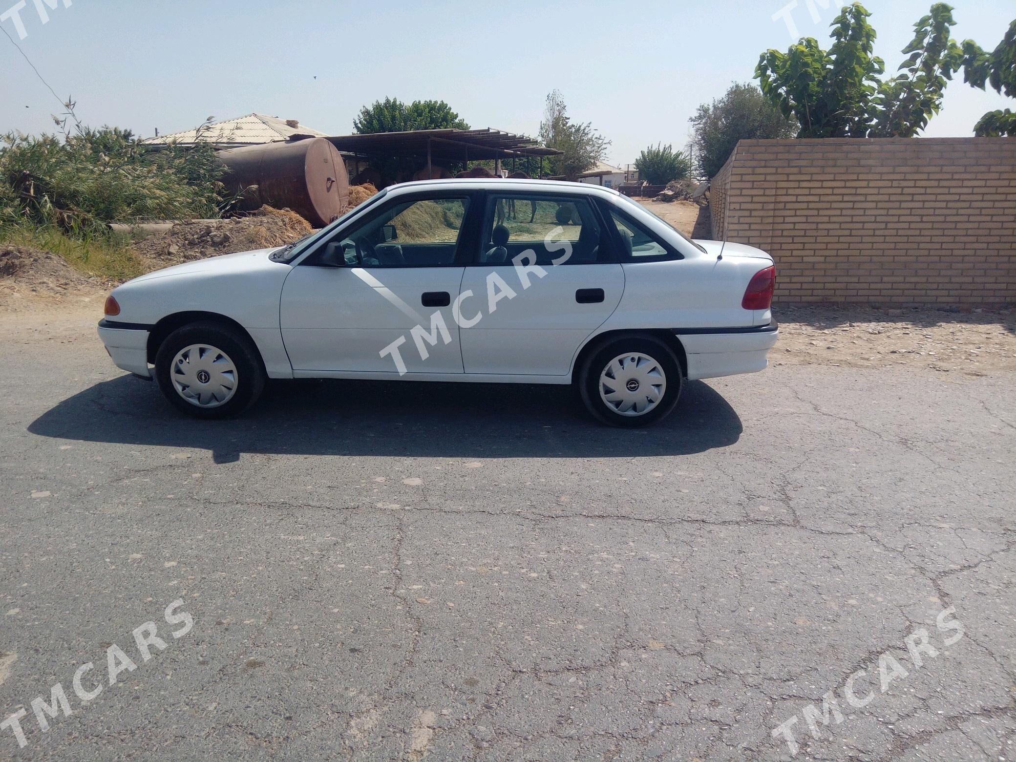 Opel Astra 1992 - 29 000 TMT - Мары - img 2
