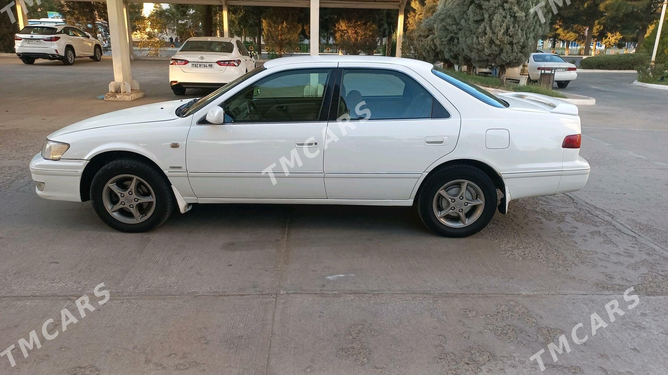 Toyota Camry 2001 - 127 000 TMT - Baýramaly - img 5