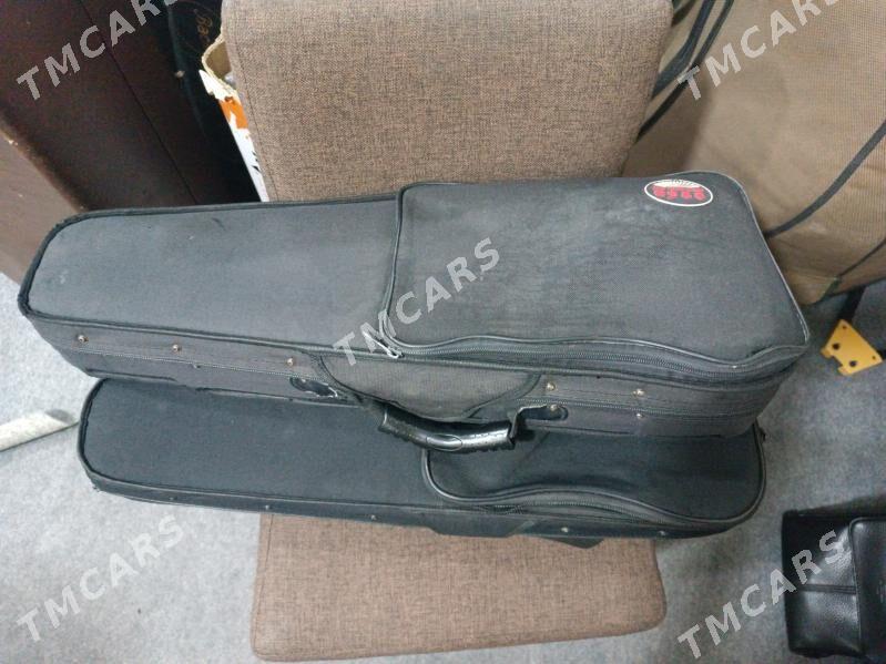 ulanylan skripka chalnyp dur - Büzmeýin - img 2