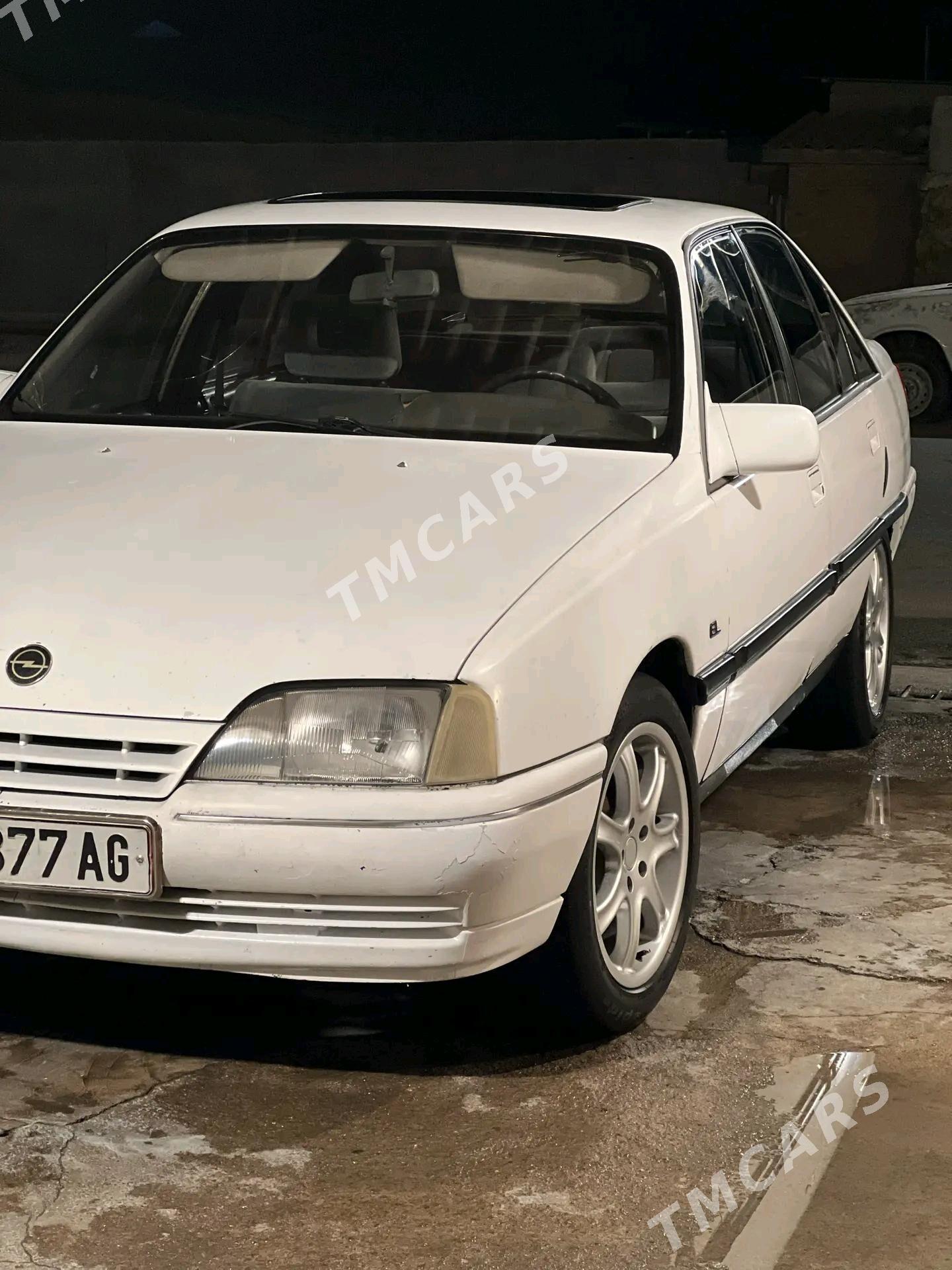 Opel Omega 1990 - 22 000 TMT - Бахарден - img 3