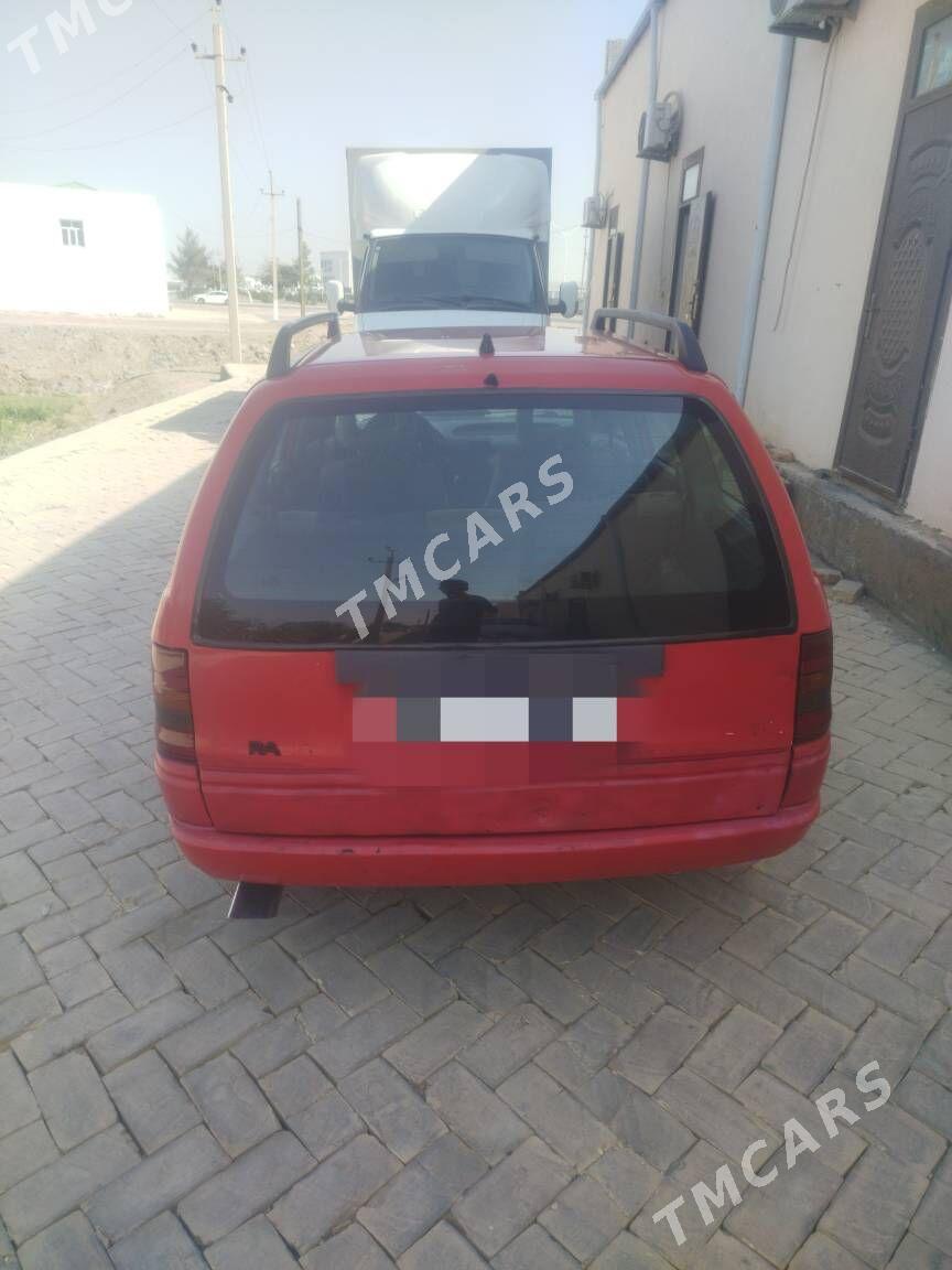 Opel Astra 1992 - 125 000 TMT - Мары - img 3