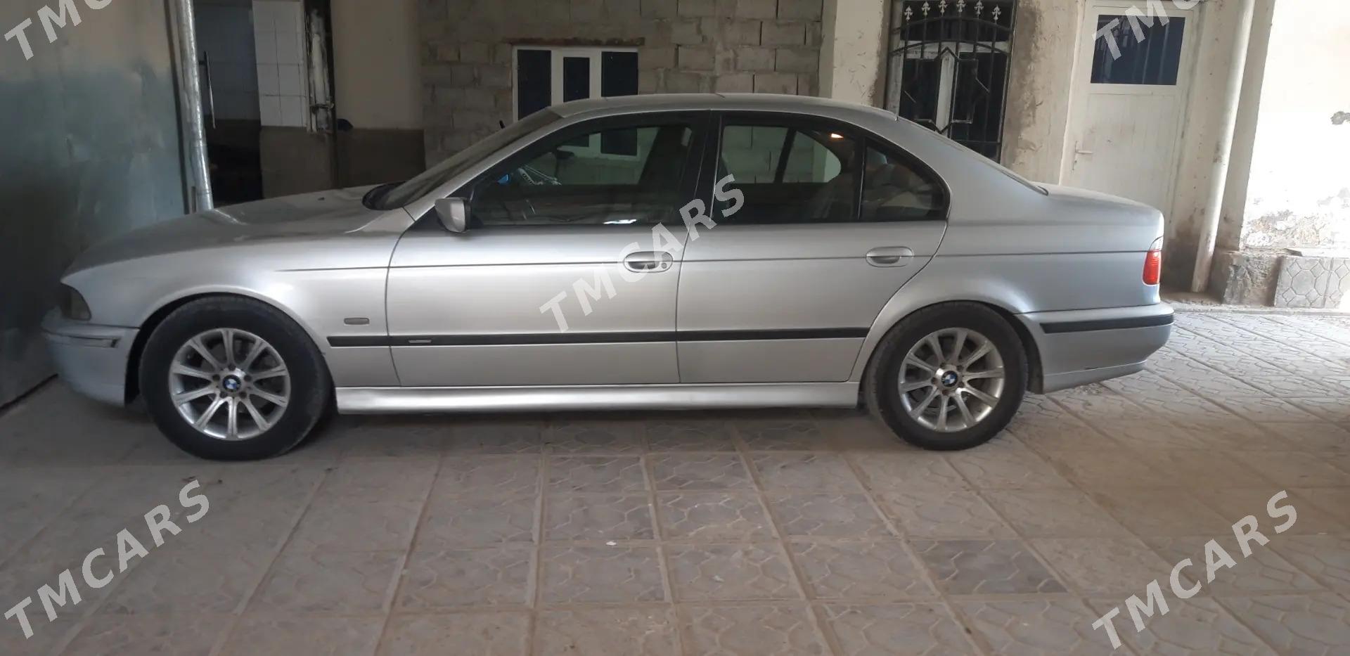 BMW 525 2000 - 100 000 TMT - Теджен - img 2