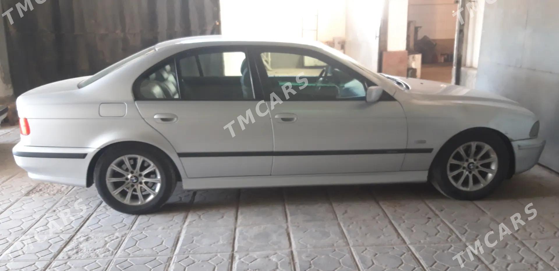 BMW 525 2000 - 100 000 TMT - Теджен - img 4