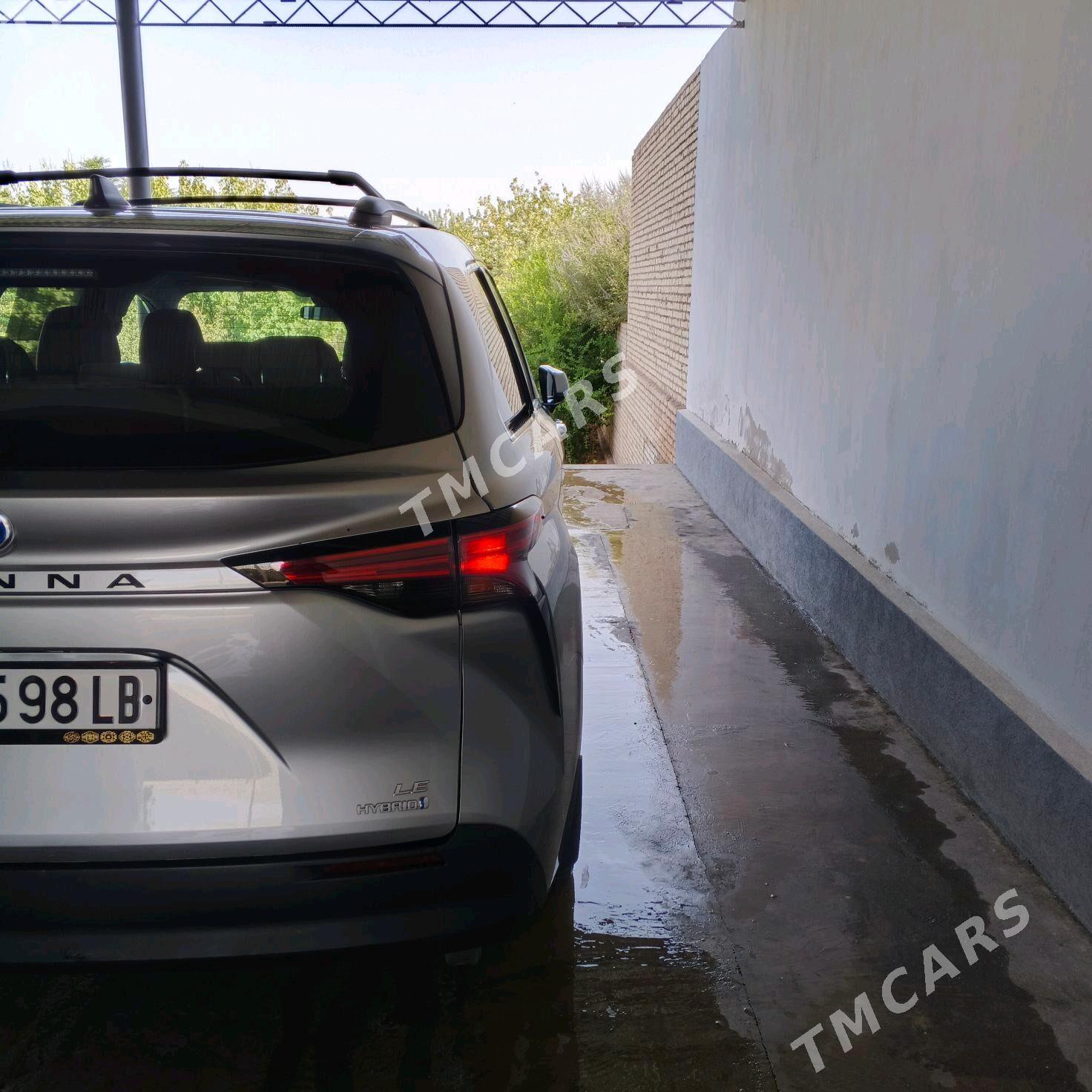 Toyota Sienna 2022 - 465 000 TMT - Халач - img 6