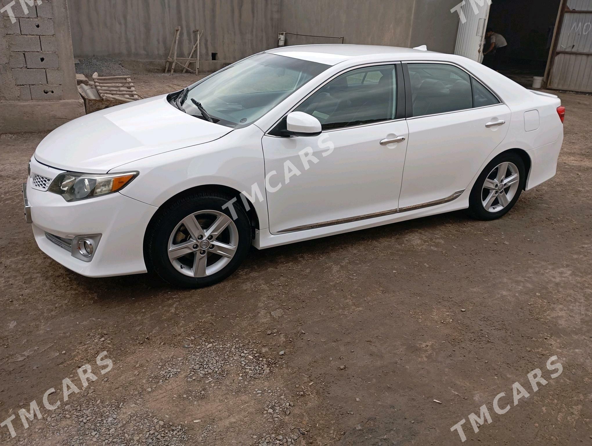 Toyota Camry 2012 - 200 000 TMT - Кёнеургенч - img 4