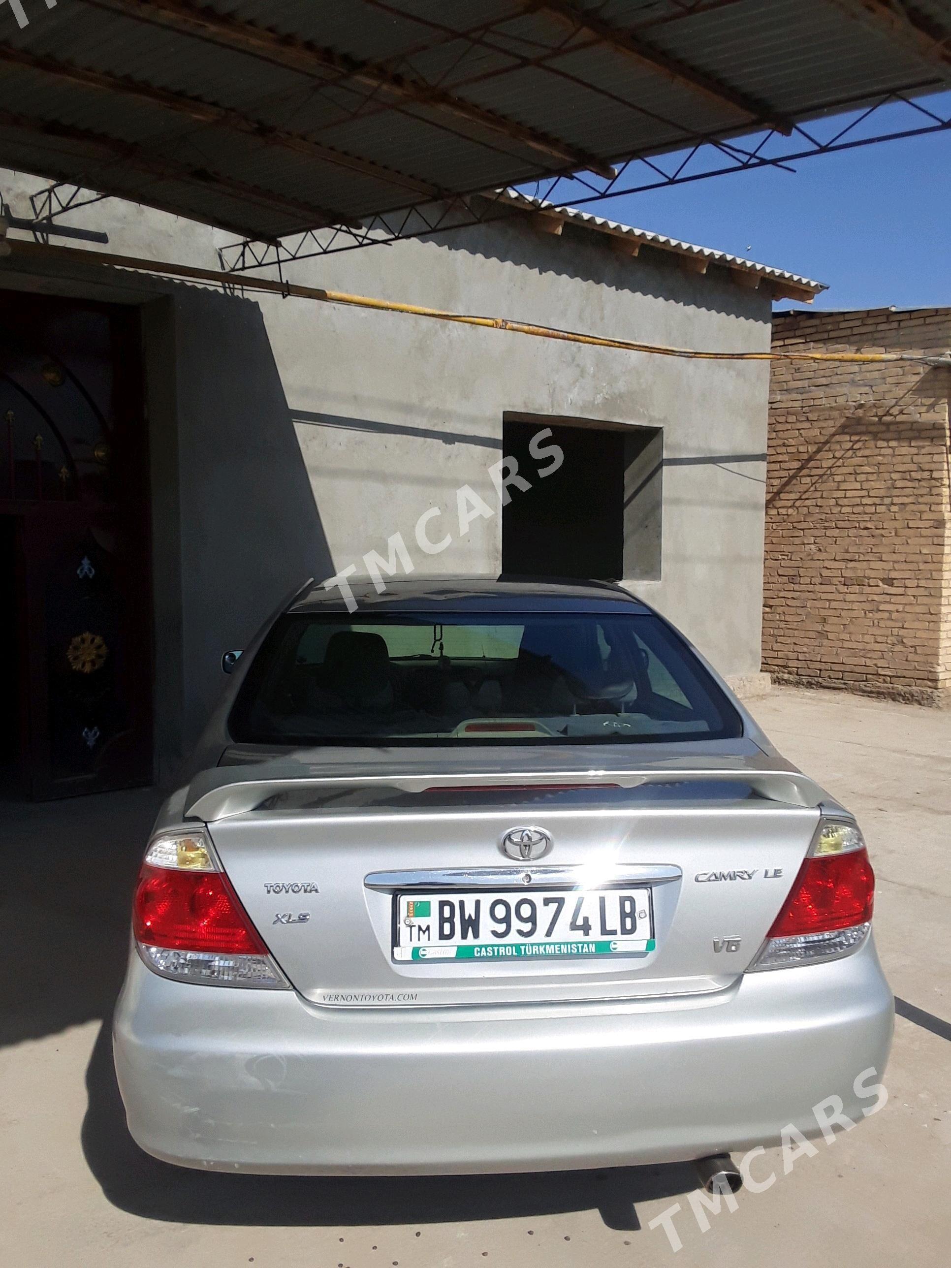 Toyota Camry 2005 - 160 000 TMT - Дянев - img 3