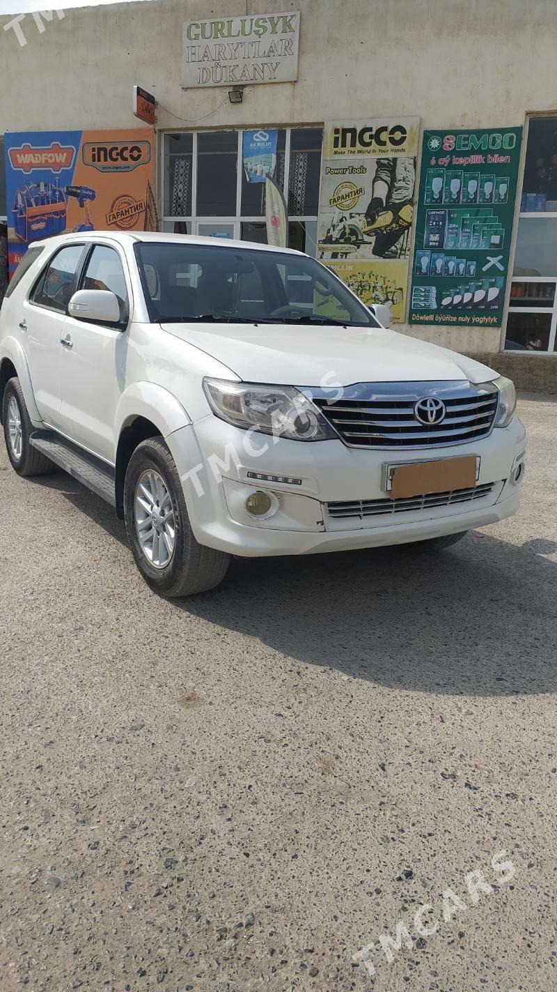Toyota Fortuner 2014 - 390 000 TMT - Türkmenabat - img 5